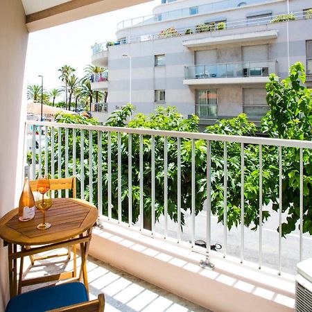 Romantic Sea View Studio, Steps Away From The Beach Antibes Exteriör bild